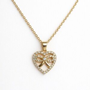 ⚜️ Elegant Gold Heart Pendant Necklace